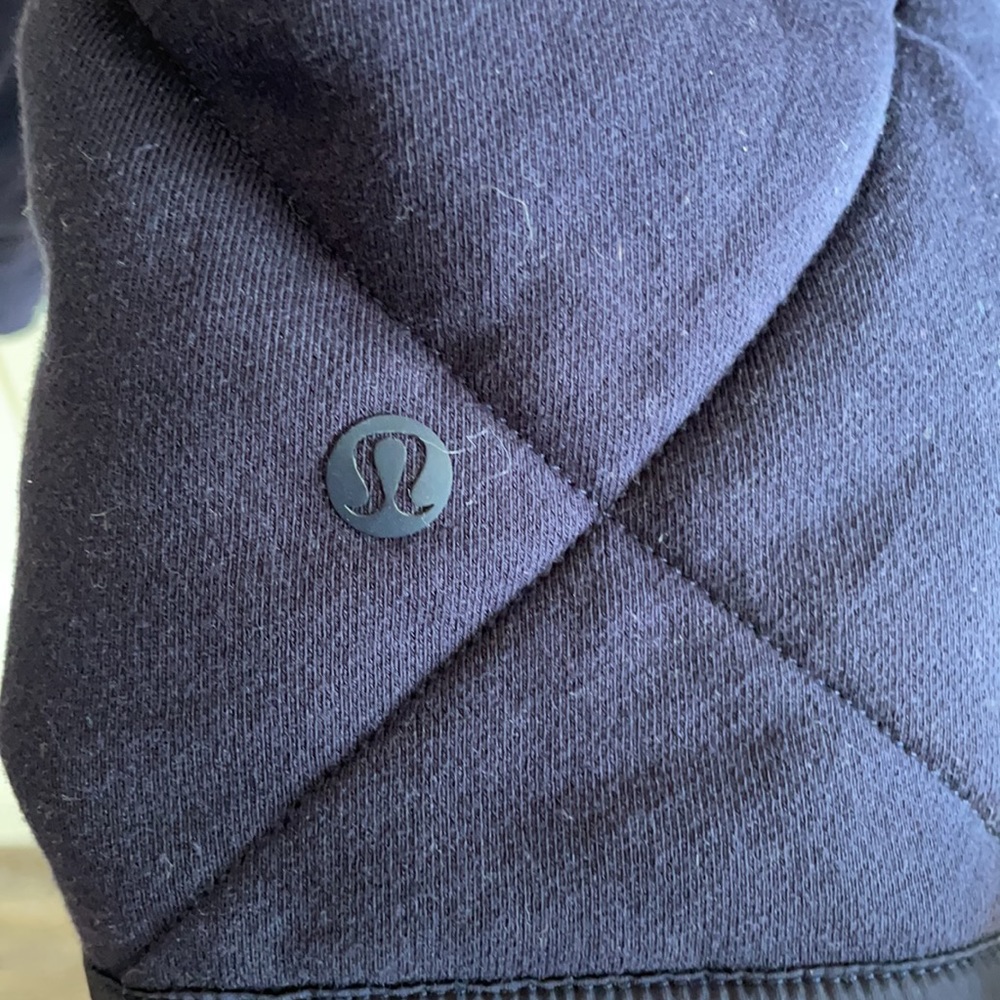 Lululemon reversible jacket - Picture 2 of 7